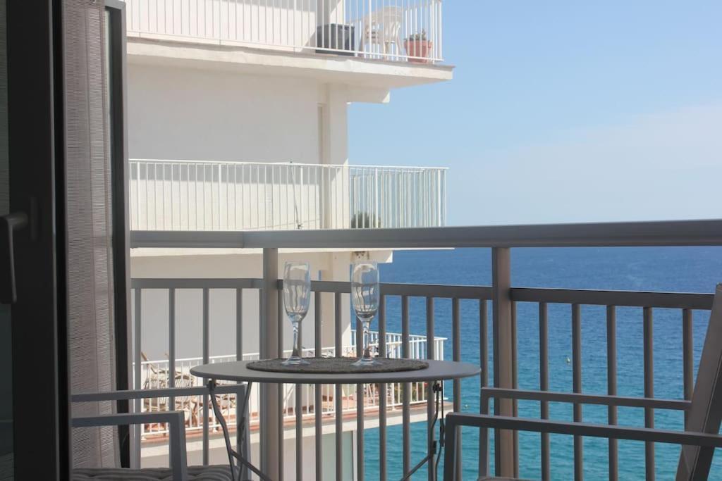 Apartamento Primera Linea De Mar Platja d'Aro Eksteriør billede